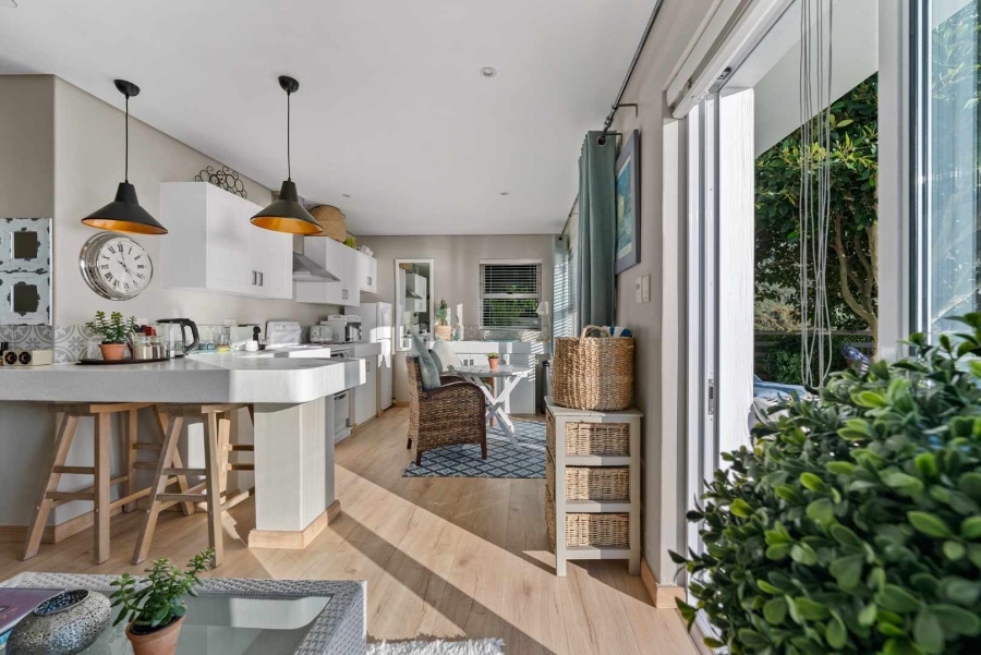 6 Bedroom Property for Sale in Llandudno Western Cape